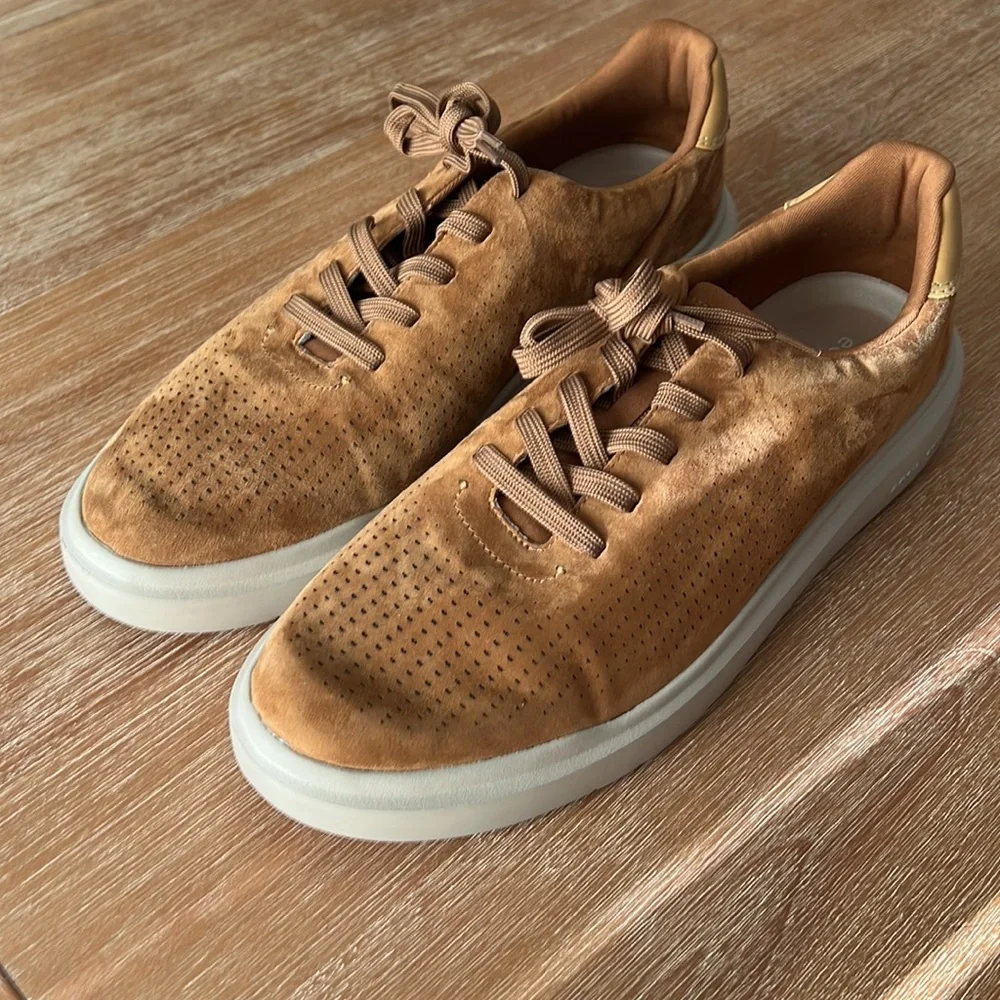 Easy spirit dress shoes. Size 13. Brand new.